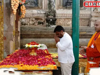 ஜனாதிபதி பசித்தார்த இளவரசர் ஞானம் பெற்ற இடத்தில் அமைந்துள்ள மகா விகாரை மற்றும் ஸ்ரீ மகாபோதி என்பவற்றைத் தரிசித்து ஆசி பெற்றுக்கொண்டார்
