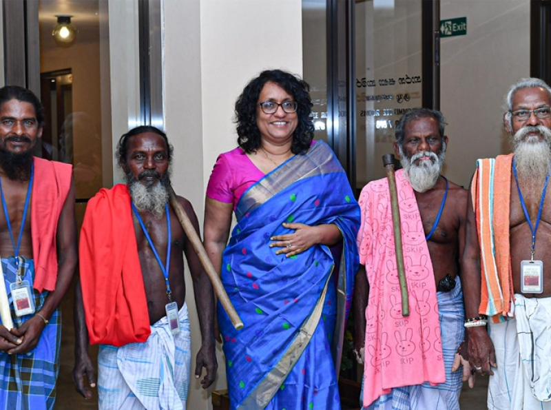 பழங்குடி மக்கள் எதிர்கொள்ளும் பிரச்சனைகளைத் தீர்ப்பதற்கு மூன்று மாதங்களுக்குள் அவசியமான சட்ட நடவடிக்கைகள் 