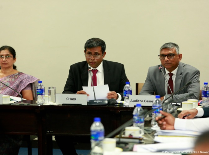ஒழுங்குறுத்தும் நோக்கங்களுக்காக நிறுவப்பட்ட இலங்கை வெளிநாட்டு வேலைவாய்ப்புப் பணியகம், ஒரு வணிக வடிவத்தில் பணியாற்றியுள்ளமை தெளிவாகின்றது - கோப் குழு
