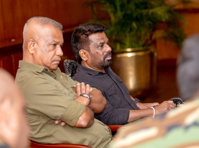 சிறி தலதா வழிபாட்டில் பங்கேற்கும் பக்தர்களுக்கான வசதிகள் குறித்து ஆராய்வதற்காக ஜனாதிபதி கண்டி நகருக்கு விஜயம்