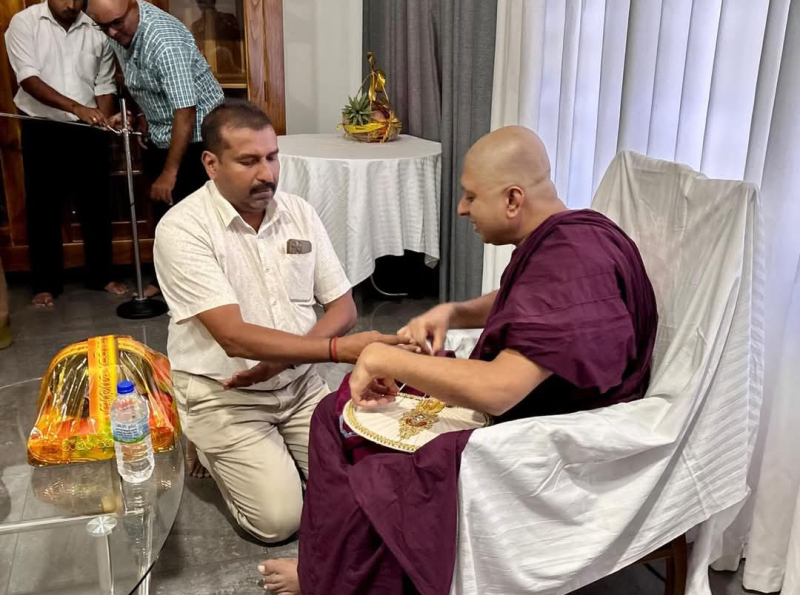 சிறப்புடன் நடைபெற்ற யாழ் மாவட்ட செயலக வெசாக் பௌர்ணமி தின நிகழ்வு
