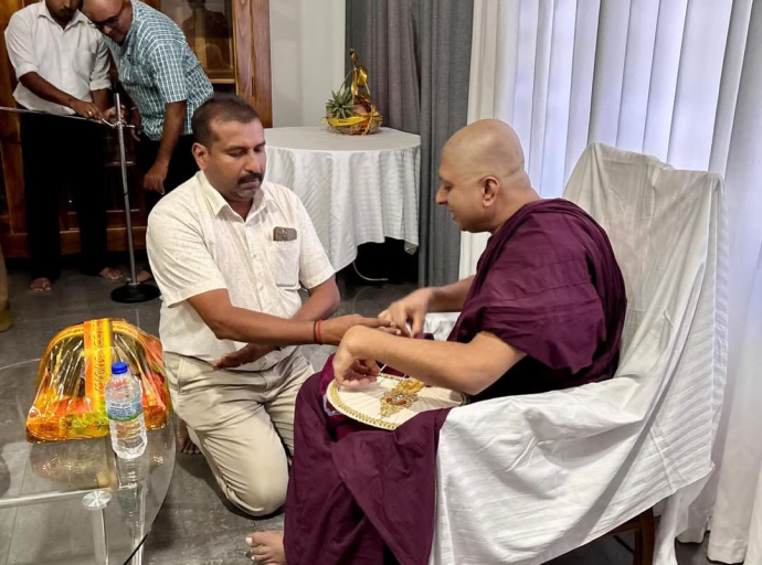 சிறப்புடன் நடைபெற்ற யாழ் மாவட்ட செயலக வெசாக் பௌர்ணமி தின நிகழ்வு