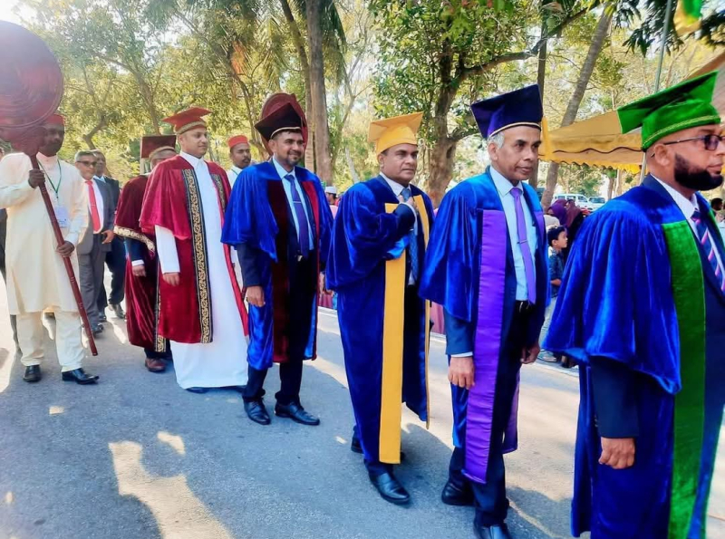 தென் கிழக்கு பல்கலைக்கழகத்தின் 17ஆவது பட்டமளிப்பு விழா 