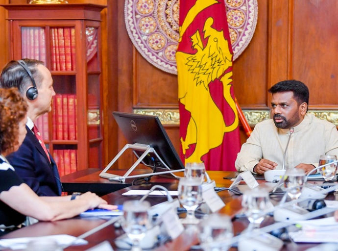 போலந்து வெளிவிவகார அமைச்சர் ரடொஸ்லாவ் சிகோர்ஸ்கி ஜனாதிபதியுடன் சந்திப்பு
