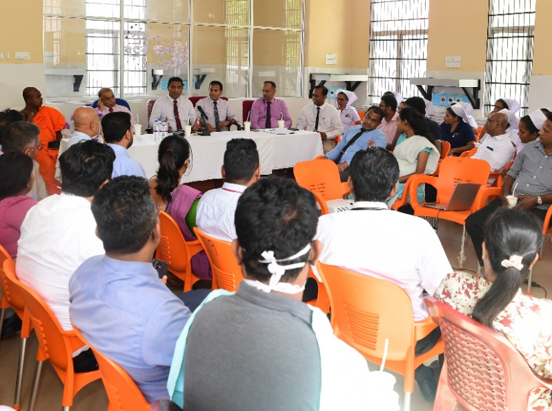 சுகாதாரம் மற்றும் ஊடக அமைச்சர் தம்புத்தேகம ஆதார மருத்துவமனைக்கு சிறப்பு ஆய்வு விஐயத்தை மேற்கொண்டார்.