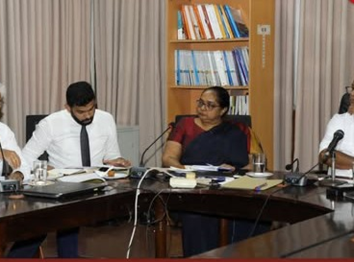 கால்நடை உற்பத்திப் பொருட்களின் தேவை குறித்து விவசாய அமைச்சர் விசேட கவனம் .