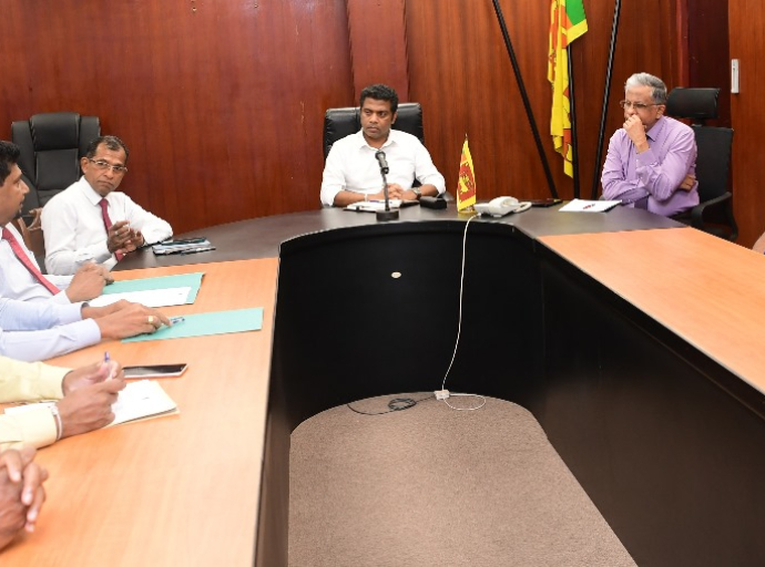 அரசு மருத்துவமனைகளில் சிகிச்சை பெறும் நோயாளிகளுக்கு சிறந்த, சத்தான உணவுகள் வழங்க நடவடிக்கை எடுக்கப்படுகிறது.