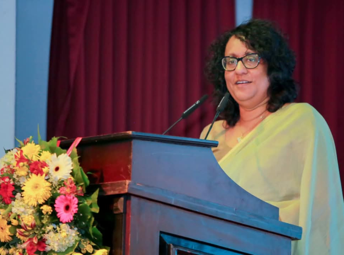 அனைத்து குடிமக்களுக்கும் தமது தாய்மொழியில் சேவைகளைப் பெற்றுக் கொள்ளக்கூடிய வாய்ப்பு இருத்தல் வேண்டும்