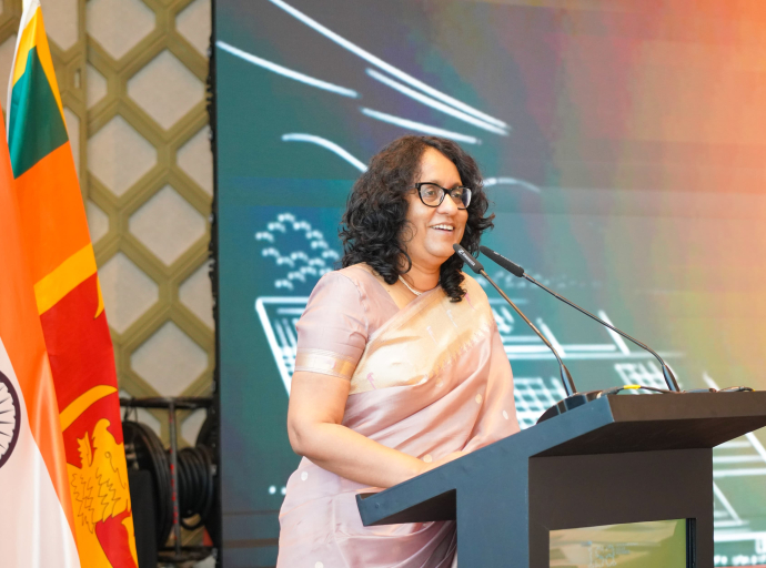 சூரிய சக்தியைப் பயன்படுத்தும் எதிர்காலத்திற்காக பிராந்திய ஒத்துழைப்பை மேம்படுத்துவதற்கு இலங்கை அர்ப்பணிப்புடன் செயல்படும் - பிரதமர் கலாநிதி ஹரினி அமரசூரிய