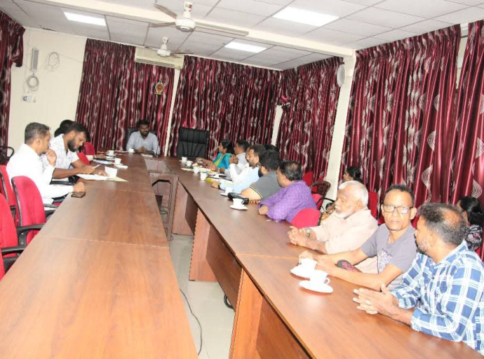 திருகோணமலை மாவட்டத்தில் தொழிலாளர்களின் விடுமுறை தொடர்பாக சம்பந்தப்பட்ட வணிகர்களுடன் கலந்துரையாடல் 