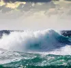 வானிலை மாற்றம் காரணமாக களுத்துறையைச் சேர்ந்த மீனவர் ஒருவர் காணாமல் போயுள்ளார், எனவே மீன்பிடி நடவடிக்கைகளில் ஈடுபடுவதைத் தவிர்க்குமாறு மீனவ சமூகத்திற்கு அறிவுறுத்தல்