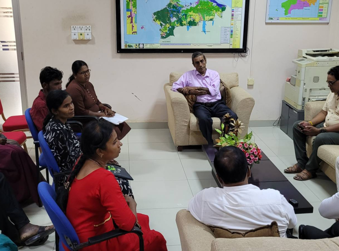 மின் இணைப்பினை பெற்றுக்கொடுப்பதற்கான நிதியுதவி வழங்கிவைப்பு.