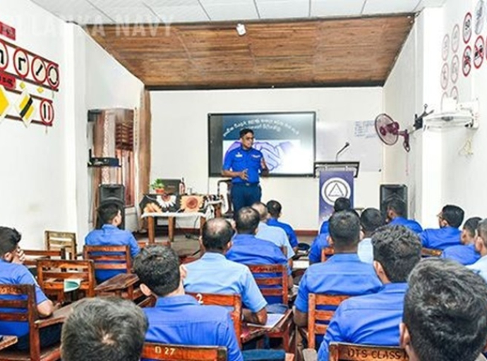பாதுகாப்பான மற்றும் திறமையான சாலை போக்குவரத்து மேலாண்மையை நோக்கி நகர ஒரு விழிப்புணர்வு திட்டம்