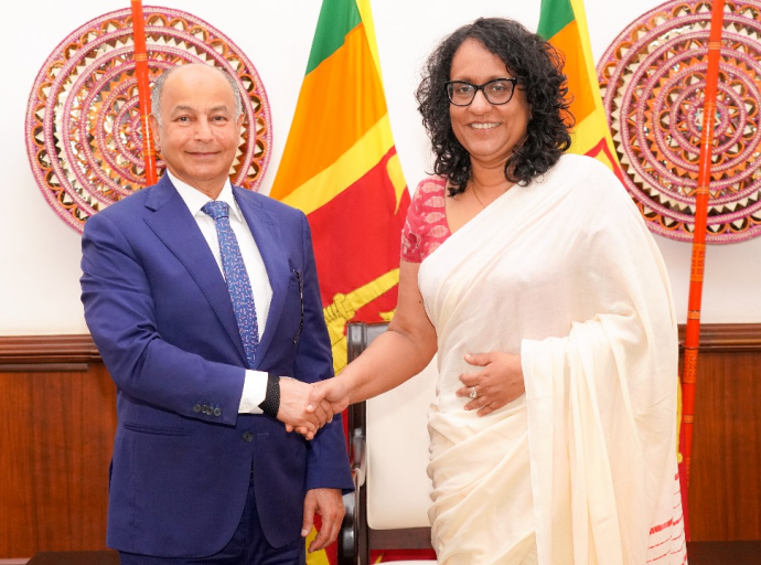 உலக நீர்விளையாட்டு மற்றும் ஆசிய ஒலிம்பிக் சபையின் பணிப்பாளர் நாயகம் பிரதமரைச் சந்தித்தார்