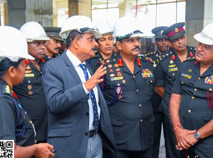 பாதுகாப்பு பிரதி அமைச்சர் நாரஹென்பிட்டி இராணுவ மருத்துவமனைக்கு விஜயம்