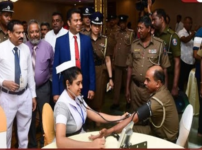 அரசு ஊழியர்கள் மற்றும் அவர்களது குடும்பத்தினரின் ஆரோக்கியத்திற்காக "ஆரோக்கியம்" நடமாடும் சுகாதார மருத்துவ மைய திட்டத்தின் முதலாவது நிகழ்வு