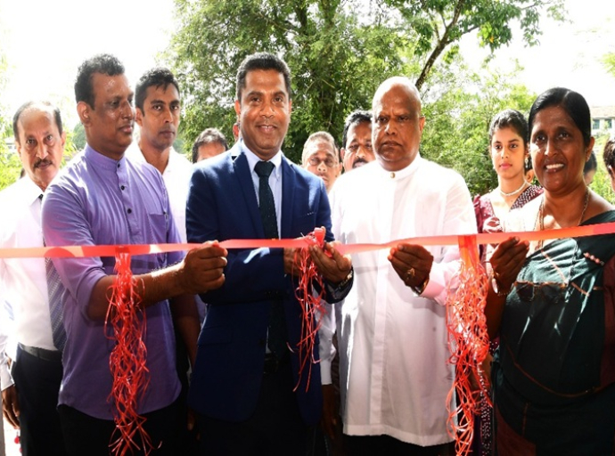 மத்துகம C. W. W. கன்னங்கரா மத்திய கல்லூரியில் நிர்மாணிக்கப்பட்ட மூன்று மாடி தொழில்நுட்ப நிலையம் மற்றும் பௌதீக அபிவிருத்தி நிலையம் தற்போது பாவனைக்கு கையளிக்கப்படஉள்ளது