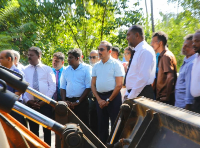 அம்பாறை வஸ்னாகல - பல்லன்ஒய பழைய பாலத்திற்கு பதிலாக புதிய பாலம் 
