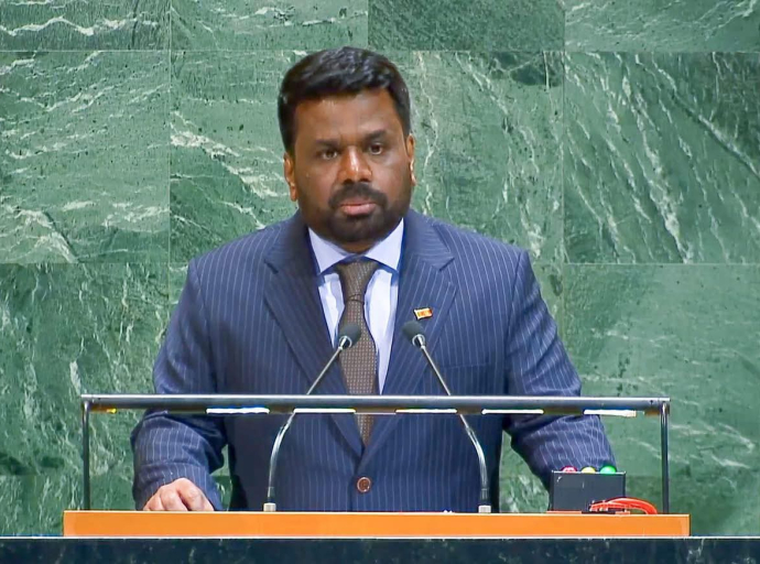 எதிர்கால சந்ததியினருக்குப் பாதுகாப்பான உலகை உருவாக்க முழு மனதுடன் உறுதியெடுப்போம்.