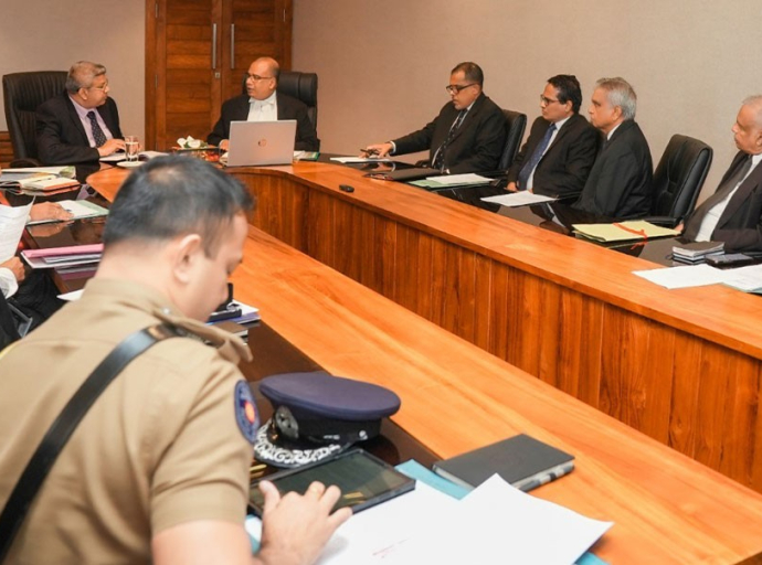 நீதி மற்றும் தேசிய ஒருமைப்பாட்டு அமைச்சில் ஒரு சுயாதீன வழக்கறிஞர் அலுவலகத்தை நிறுவுவது குறித்த கலந்துரையாடல்