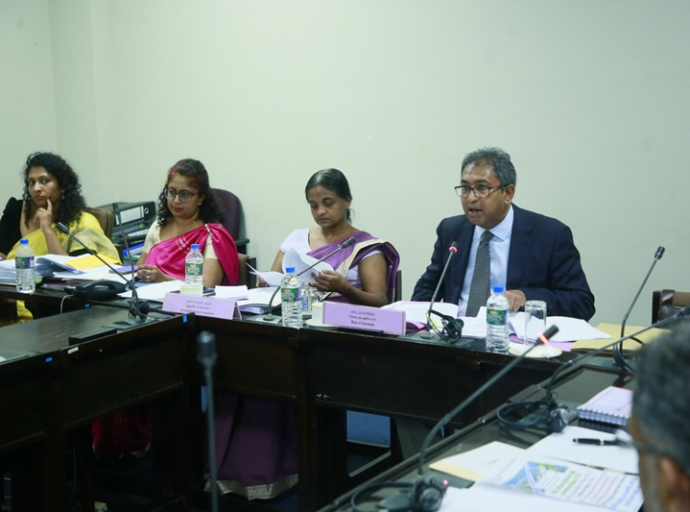 மத்திய அதிவேக நெடுஞ்சாலையின் கடவத்தை-மீரிகம பகுதியின் கட்டுமானத்திற்காகப் பெற்றுக்கொள்ள எதிர்பார்க்கப்படும் கடன் தொகை குறித்து அரசாங்க நிதி பற்றிய குழுவில் ஆராய்வு