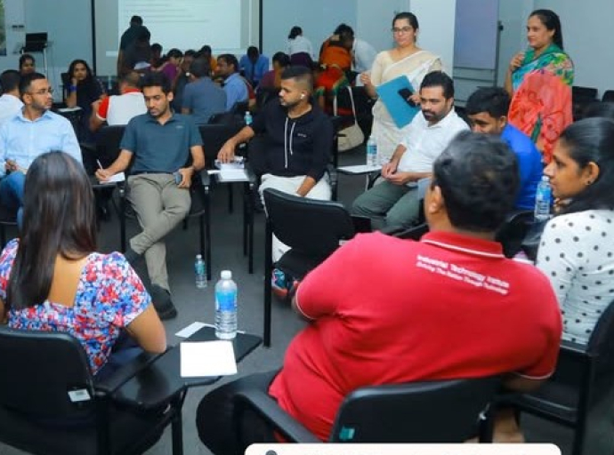புத்தாக்க அறிவை பிரபலப் படுத்துவதற்காக புதிய திட்டங்களைத் தயாரிப்பதற்கு விஞ்ஞானம் மற்றும் தொழில்நுட்ப அமைச்சு முன்வந்துள்ளது