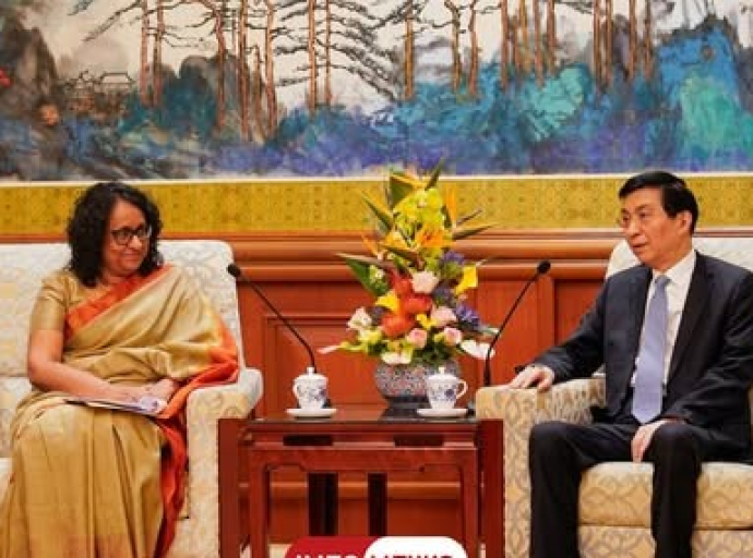 சீன மக்கள் அரசியல் ஆலோசனைக் குழுவின்(CPPCC) தேசியக் குழுத் தலைவரைப் பிரதமர் சந்தித்தார்