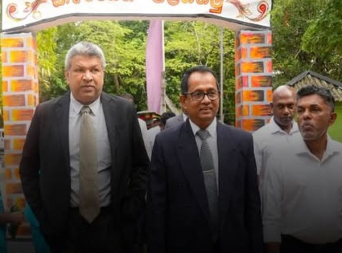 போதைக்கு அடிமையானவர்கள் தமது விருப்பத்துடன், புனர்வாழ்வு பெற நாடு முழுவதும் பத்து மையங்கள் நிறுவப்படும். - நீதி அமைச்சர் ஹர்ஷன நாணயக்கார