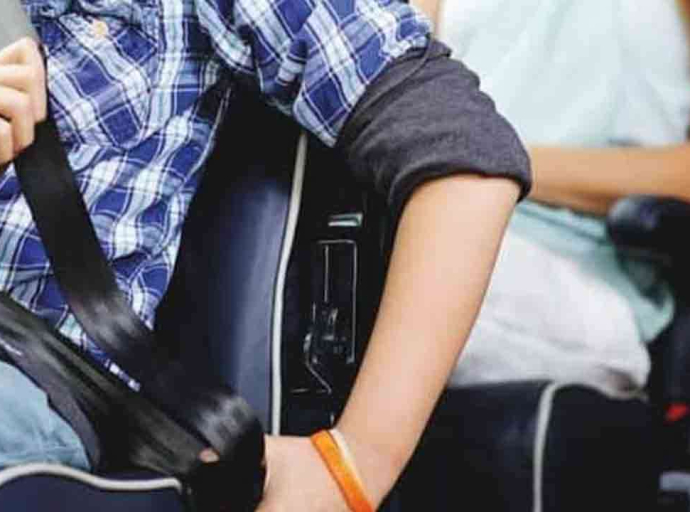அதிவேக நெடுஞ்சாலைகளில் பயணிக்கும் வாகனங்களில் உள்ள பயணிகளுக்கு ஆசனப் பட்டி அணிவது கட்டாயமாக்கும் மோட்டார் வாகனச் சட்டத்தின் கீழ் உருவாக்கப்பட்ட கட்டளை பாராளுமன்ற அனுமதிக்கு..