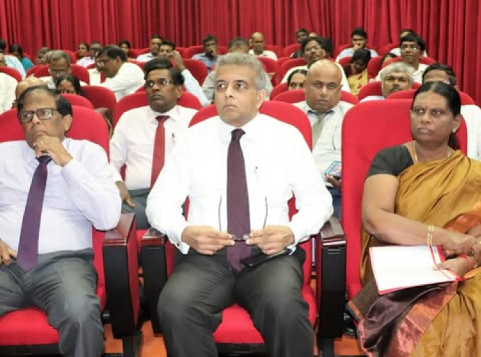 டிஜிட்டல் மயமாக்கல் மற்றும் AI தொழில்நுட்பம் குறித்து வட மாகாணத்தில் உள்ள அரச அதிகாரிகளுக்கு விழிப்புணர்வு ஏற்படுத்தும் செயலமர்வு