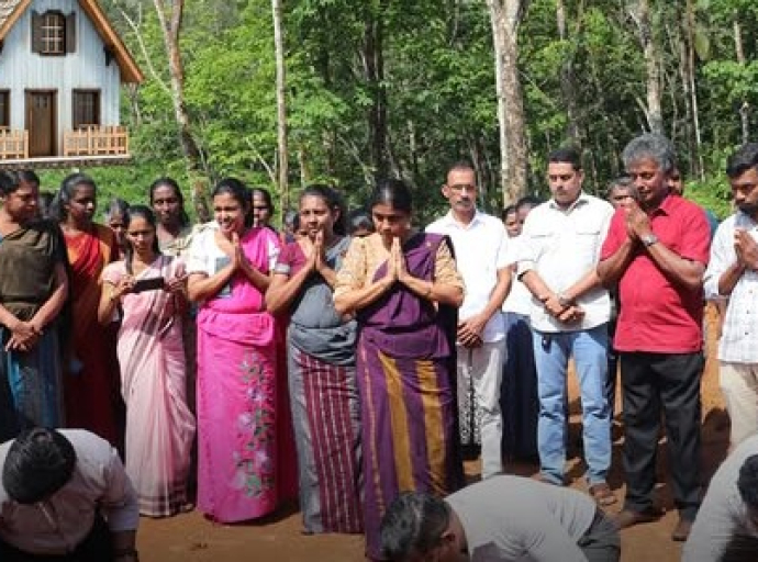 கேகாலை மாவட்டத்தில் அனர்த்த வீடமைப்பு திட்டத்தின் கீழ் 15 புதிய வீடுகளை நிர்மாணிப்பதற்கு அனுமதி
