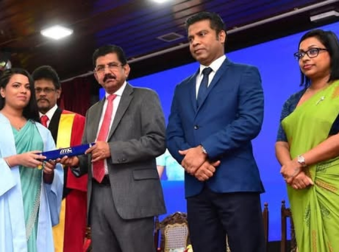 சுயாதீனத் தொலைக்காட்சி ஊடக வலையமைப்புடன் (ITN) இணைந்து செயற்படுத்தப்படும் MMC – ITN Campus இல் டிஜிட்டல் கல்வித் துறையில் சான்றிதழ் கற்கை நெறியை பூர்த்தி செய்த  குழுவிற்கு சான்றிதழ் வழங்கும் நிகழ்வு