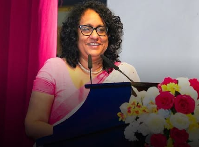 சுதந்திரமான, பக்கச்சார்பற்ற ஊடகவியலில் ஈடுபட்டு, சிறந்த சேவையாற்றும் அனைத்து ஊடகவியலாளர்களையும் அரசாங்கம் கௌரவிக்கின்றது