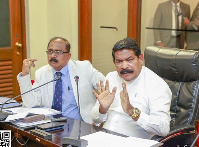 யாழ்ப்பாணக் காணி விடுவிப்பு தொடர்பான கூட்டம் பாதுகாப்பு உயர் அதிகாரிகளின் பங்கேற்புடன் நடைபெற்றது