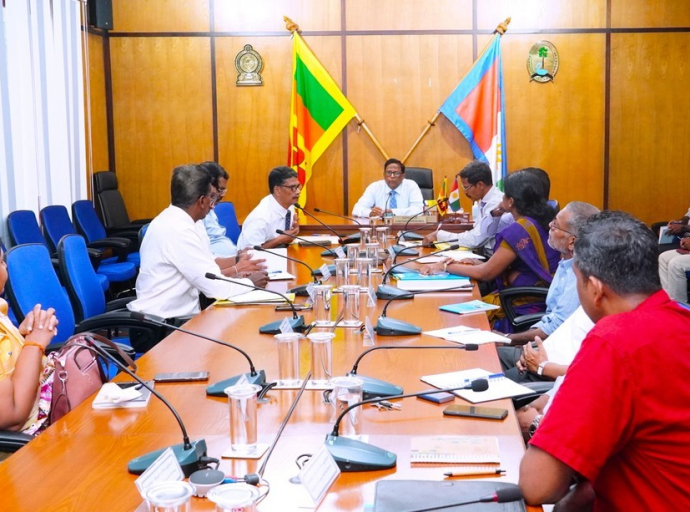 சுற்றுலாப் பணியகத்தினருடனான கலந்துரையாடல் கௌரவ ஆளுநர் தலைமையில் நடைபெற்றது.