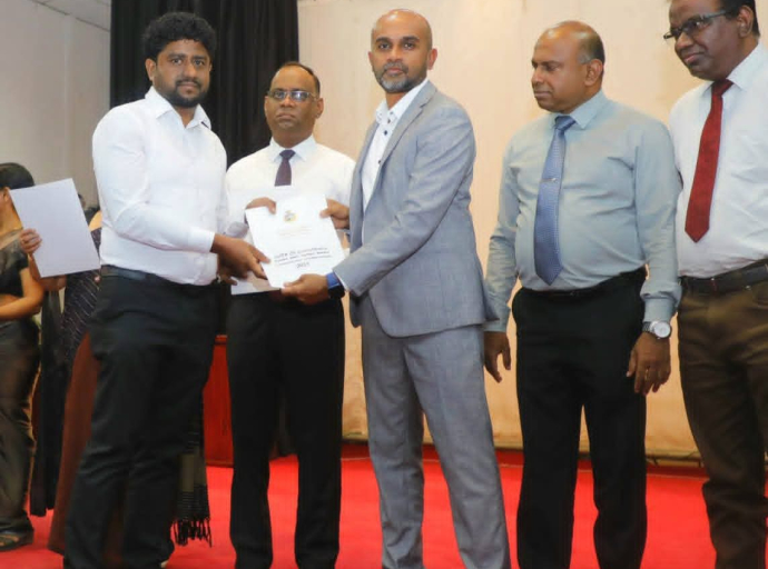 புகையிரத சாரதிகள் மற்றும் ஒழுங்குமுறை பதவிகளுக்கான தகுதியான நபர்களுக்கு நியமனக் கடிதங்கள் 