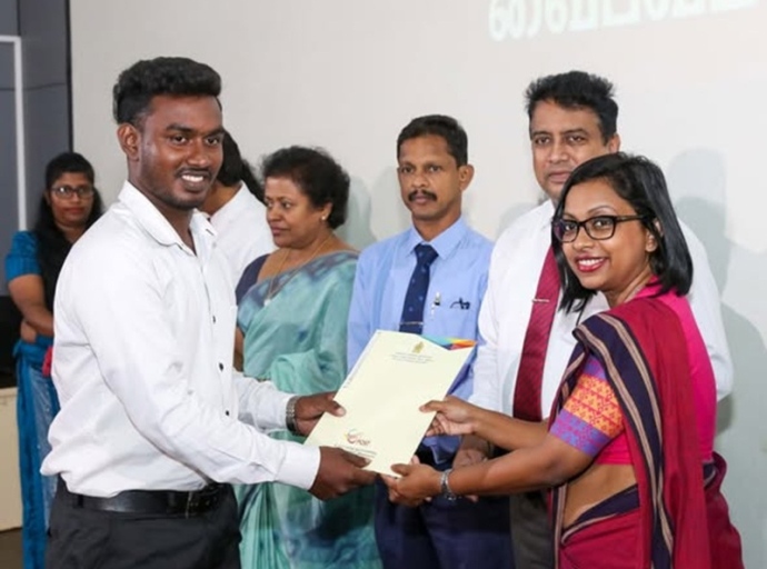 இலங்கை தபால் திணைக்களத்தின் 36 புதிய சாரதிகளுக்கான நியமனக் கடிதங்கள் கையளிப்பு  இலங்கை தபால் திணைக்களத்தின்
