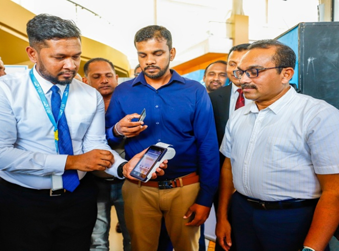 வங்கி அட்டைகள் மூலம் பஸ் கட்டணம் செலுத்தும் புதிய முறை மேலதிக கட்டணங்கள் இல்லை -  போக்குவரத்து, நெடுஞ்சாலைகள் மற்றும் நகர அபிவிருத்தி அமைச்சர் பிமல் ரத்நாயக்க