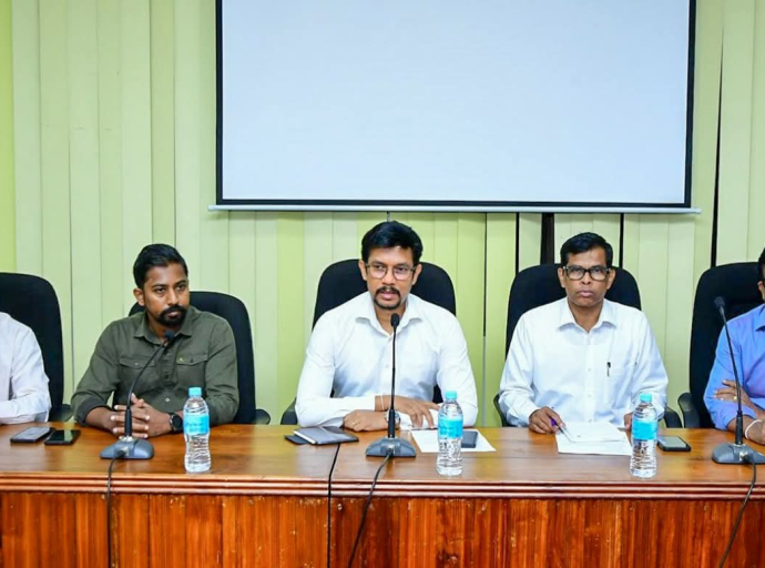 அனர்த்தத்தினால் தடைப்பட்ட தொலைத்தொடர்பு வலையமைப்புகளை சீர்செய்ய அரசாங்கம் விசேட நடவடிக்கை