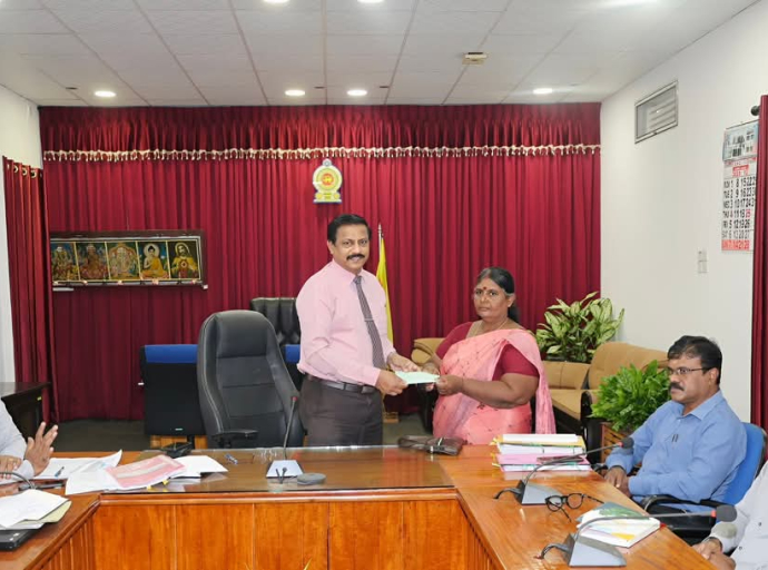 தென்பகுதி மக்களுக்கு யாழிலிருந்து சிறு தொழில் முயற்சியாளர் நிதி உதவி