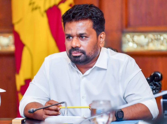 ஜனாதிபதிக்கும் கைத்தொழில் அமைச்சின் அதிகாரிகளுக்கும் இடையிலான சந்திப்பு