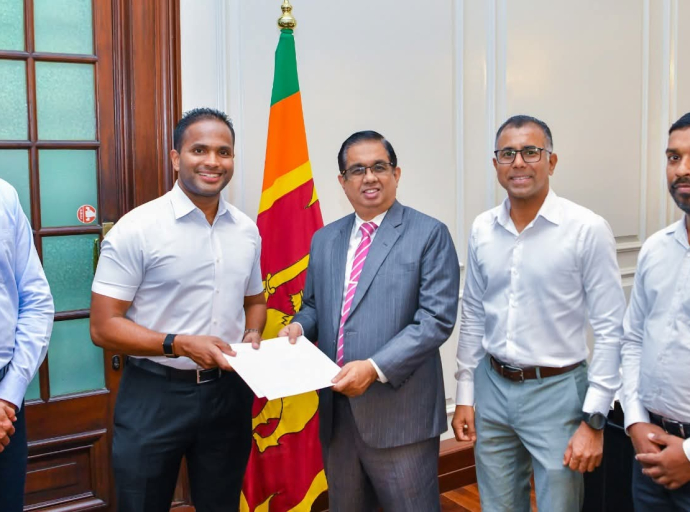 Rebuilding Sri Lanka’ நிதியத்திற்கு Navesta Pharmaceuticals (Pvt) Ltd மற்றும் Citihealth Imports (Pvt) Ltd என்பன 10 மில்லியன் ரூபா நன்கொடை