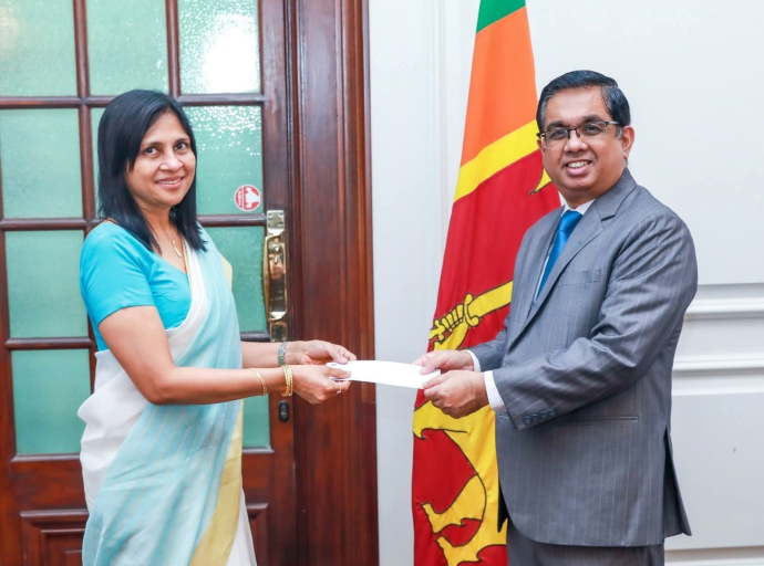 Rebuilding Sri Lanka’ நிதியத்திற்கு10 மில்லியன் ரூபா நிதி நன்கொடை