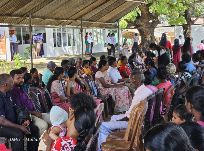 ஆயிரத்திற்கு மேற்பட்டோர் பயனடைந்த Clean Sri Lanka மாபெரும் நடமாடும் சேவை முல்லைத்தீவு மாவட்ட செயலகத்தில் சிறப்பாக இடம்பெற்றது