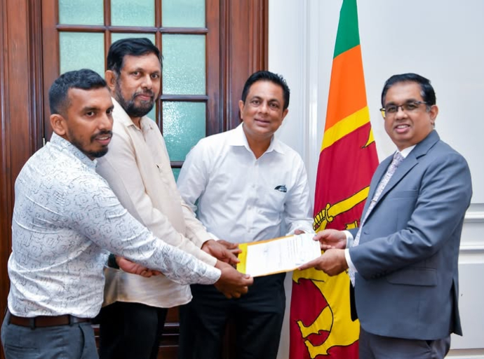 Rebuilding Sri Lanka’ நிதியத்திற்கு Southern Constructions &amp; Engineering (Pvt) Ltd இனால் ஒரு மில்லியன் ரூபா நன்கொடை