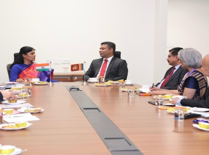 சுகாதாரம் மற்றும் வெகுஜன ஊடகத்துறை அமைச்சர் மற்றும் இந்திய சுகாதாரம் மற்றும் குடும்ப நலத்துறை இணை அமைச்சர் திருமதி அனுப்ரியா படேல் இடையேயான சந்திப்பு