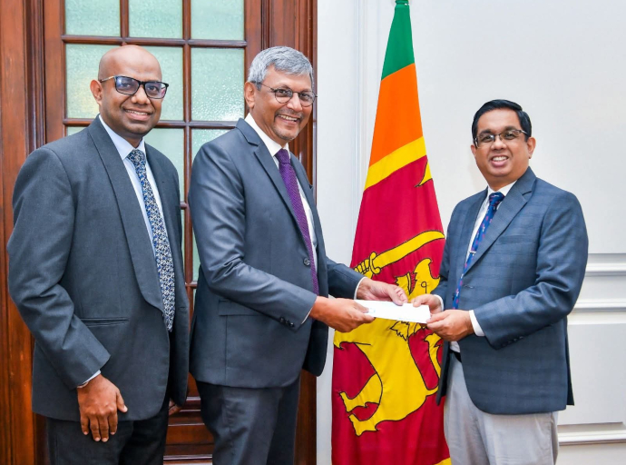 Rebuilding Sri Lanka நிதியத்திற்கு பிரதேச அபிவிருத்தி வங்கியினால் 25 மில்லியன் ரூபா நன்கொடை