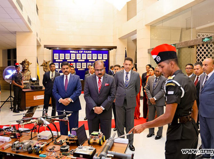 இலங்கை இராணுவ கல்வியற்கல்லூரி பயிலிவளல் அதிகாரிகளின் இறுதி விளக்கக்காட்சி