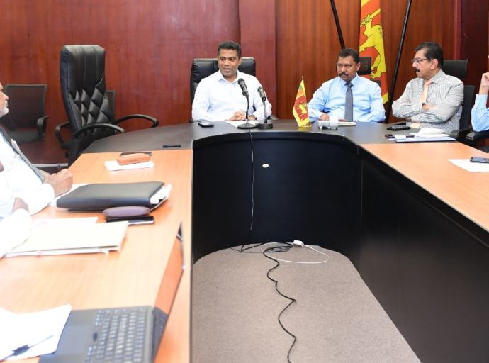 மருந்துகளின் தரத்தை சிறந்த முறையில் பேணுவதற்கான செயல்முறையை விரிவுபடுத்துவது குறித்து சுகாதார மற்றும் ஊடக அமைச்சரின் தலைமையில் ஒரு விசேட கலந்துரையாடல் 