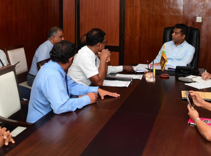 அனைத்து சுகாதார நிபுணர்களிடையேயான  சேர்ந்து  குழுவாக பணிபுரியும் மனப்பாங்கு  உரிய  தரத்திலான சிறந்த மற்றும் வினைத்திறனான சுகாதார சேவையைப் வழங்க எங்களுக்கு உதவியுள்ளது...  -	சுகாதார மற்றும் வெகுஜன ஊடக அமைச்சர் டாக்டர் நளிந்த ஜயதிஸ்ஸ  – 